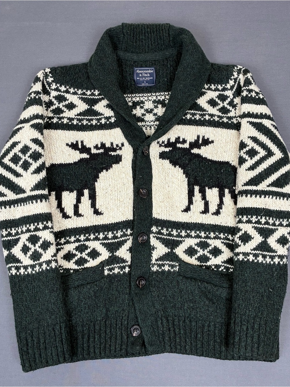 Abercrombie & Fitch Dark Green and Cream Moose Fair Isle Shawl Cardigan Sz Small